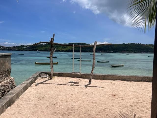 Mista Ceningan'S Beach Bungalows Previously The Kubu 221 Lembongan Dış mekan fotoğraf